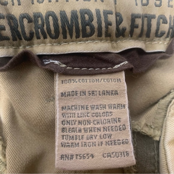 Abercrombie & Fitch vintage men's 34 Tan Camouflage Cargo Shorts, rugged ,cotton - Picture 4 of 16